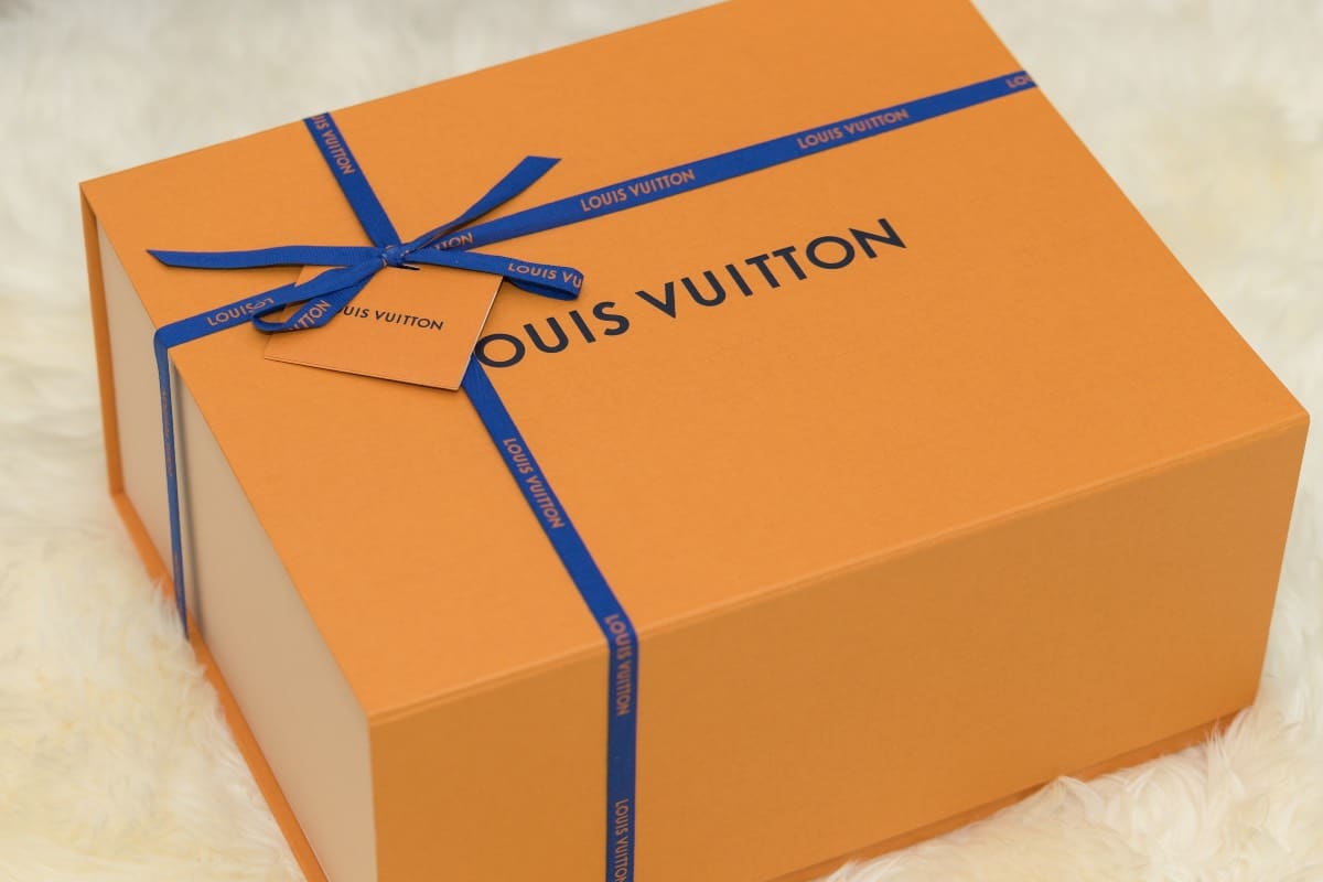 une boite Louis Vuitton
